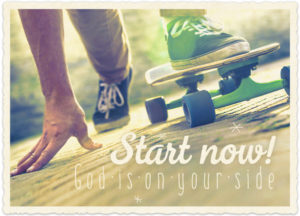 Postkarte: Start now (XL)
