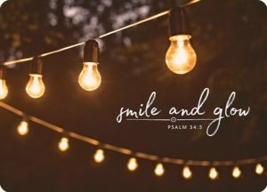 Postkarte: Smile and glow (XL)