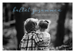 Postkarte: Haltet zusammen (Black & White)
