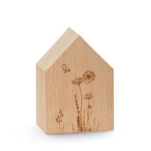 Holzhaus: Gräser und Blumen